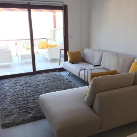 Sleeps 4 With Pool And Air Con شقة *