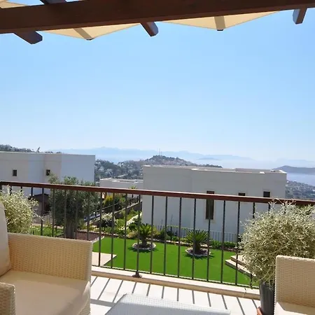 Sleeps 4 With Pool And Air Con Apartment *